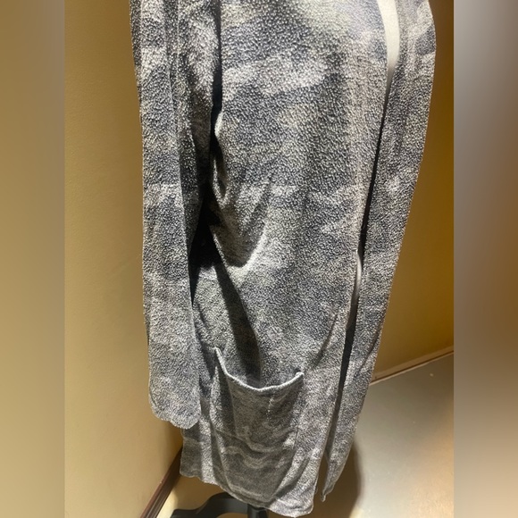 ⛄️CLEARANCE⛄️ Absolutely Famous duster cardigan - Picture 5 of 7